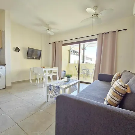Mycyprusstay-queen Anna's Dream 1 Bedeoom Paphos