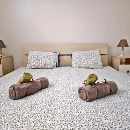 Mycyprusstay-queen Anna's Dream 1 Bedeoom *