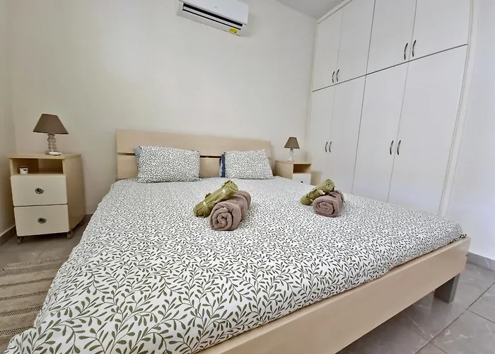 Mycyprusstay-queen Anna's Dream 1 Bedeoom Paphos